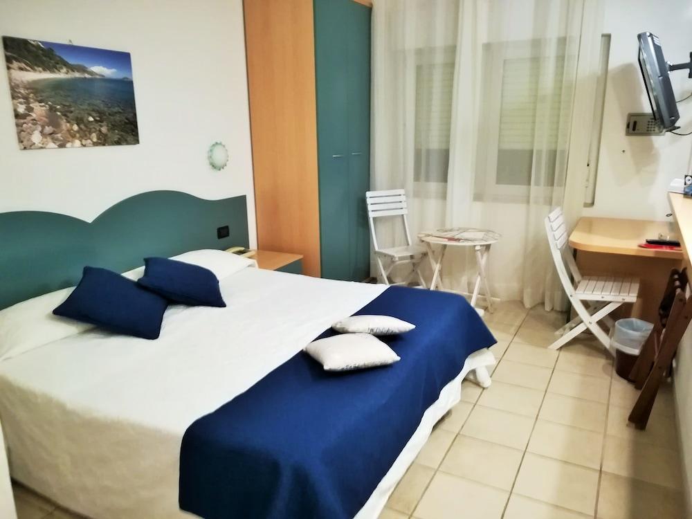 Hotel La Caletta Porto Santo Stefano  Εξωτερικό φωτογραφία